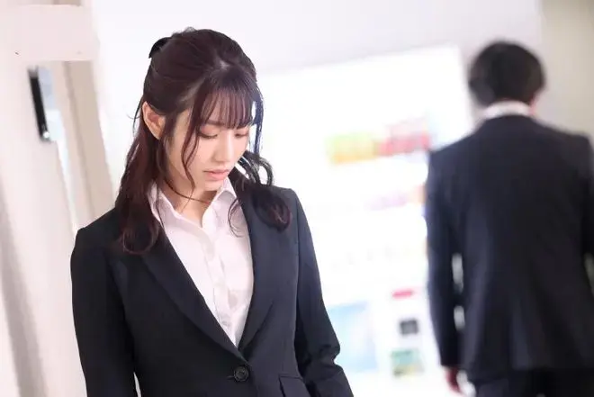 日本电影《和部长一起去出差旅》高清未删减版中字在线观看-和部长一起去出差旅完整版资源下载